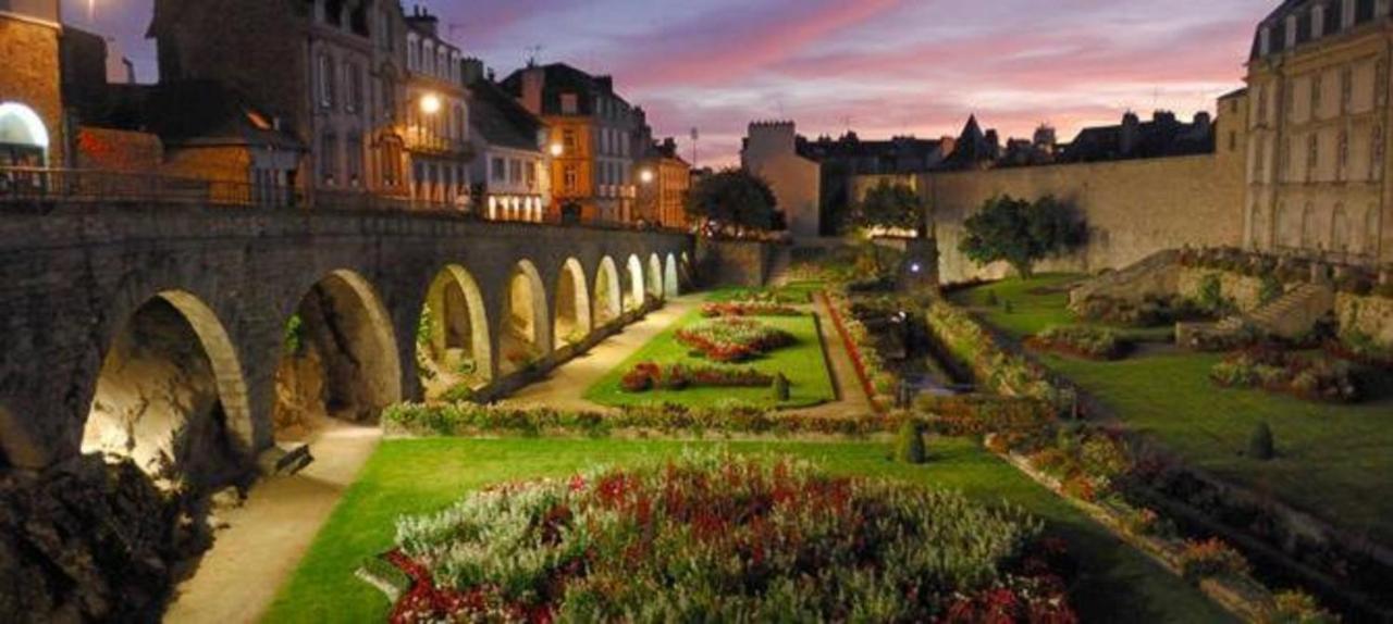 Kyriad Prestige Vannes Centre-Palais Des Arts Eksteriør bilde